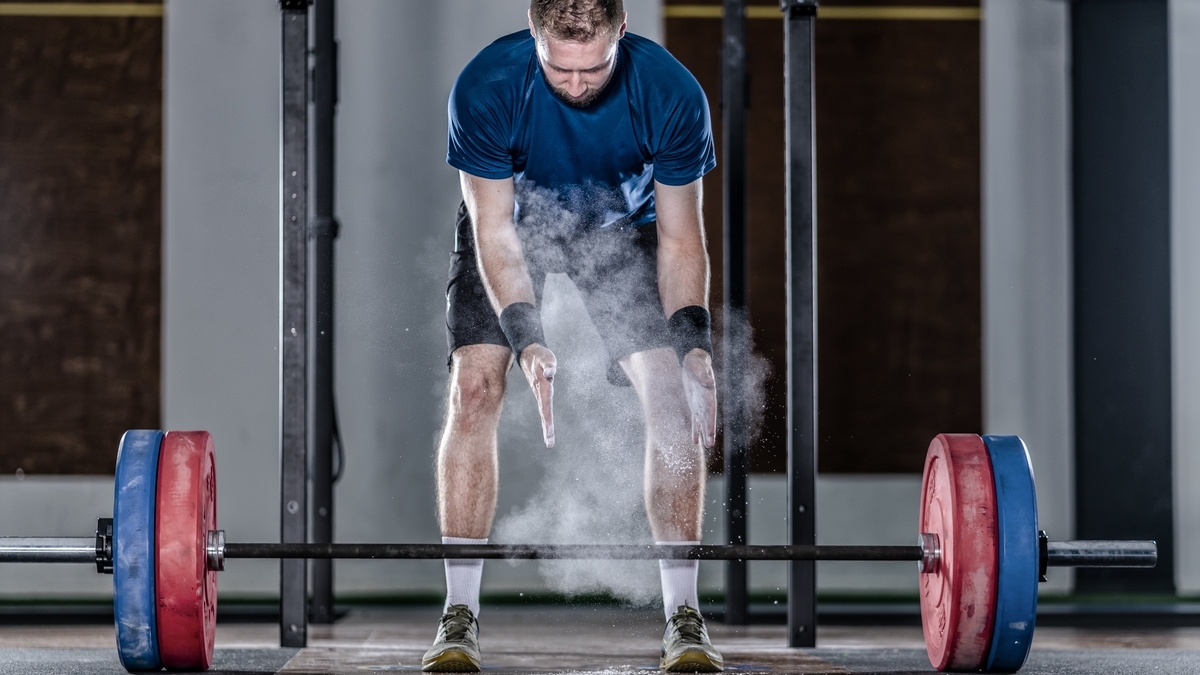 Stacchi da terra (Deadlift) con bilanciere: esecuzione corretta e tecnica